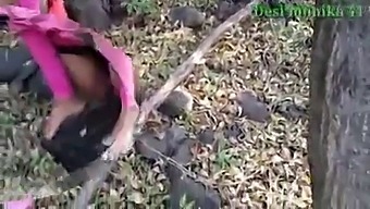 Desi Girlfriend Had A Bad Time In The Jungle.