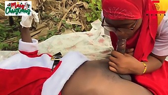 Nigerian Farm Couple'S Romantic Christmas Scene. Subscribe For More Red Content.