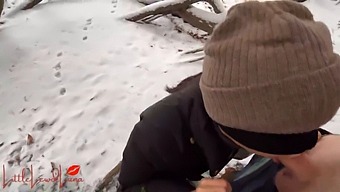 Public Park Encounter: Luna'S Daring Outdoor Blowjob
