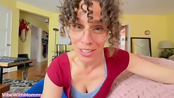 Jewish Sister-In-Law Sheds Tears During Solo Session And Craves Your Semen For Fertilization