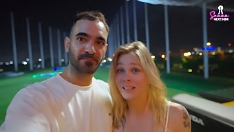 Sammmnextdoor'S Sizzling Blonde Gets Wild On The Golf Course In This Hd Porn