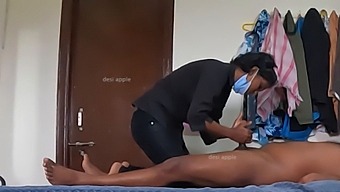 Penis Massage Leads To A Satisfied Customer