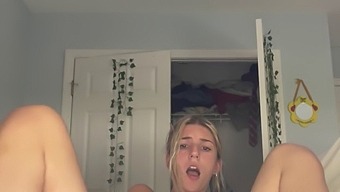 Young Girl'S Solo Playtime: 18-Year-Old Reaches Orgasm Through Self-Pleasure